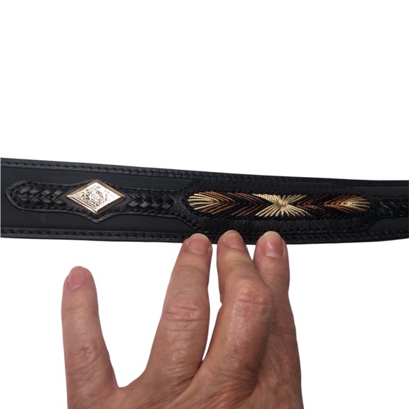 NWOT Southwestern Mens Sz 34 Black and Gold belt Gold Accents Embroidered - Picture 2 of 4